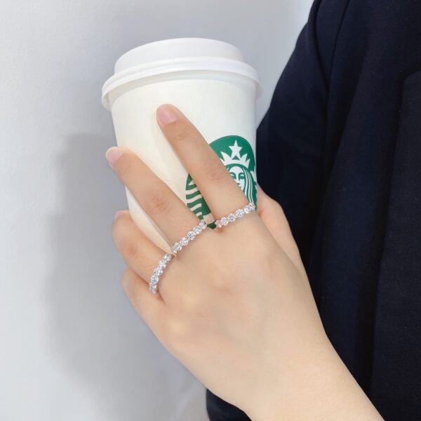 18K Six-Stone Ring
