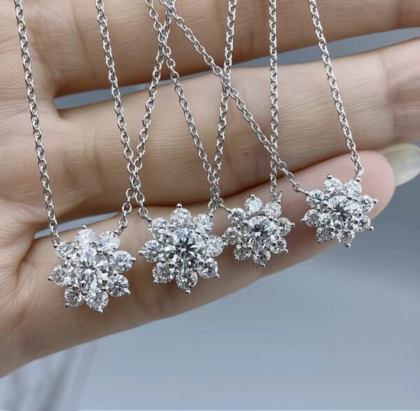 Laboratory Diamond 18K White Gold Flower Sunflower Fashion Luxury Necklace Clavicle Chain for Women - Image 3