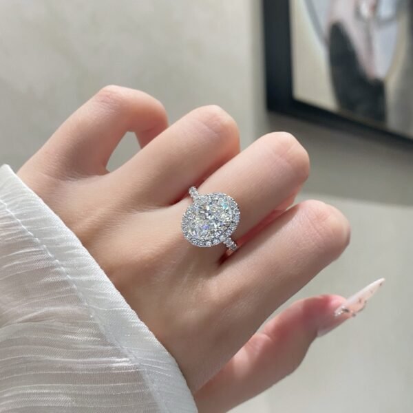 PT950 The One Oval Diamond Ring