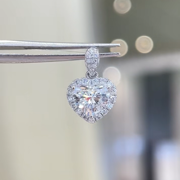 Platinum Heart Halo Pendan