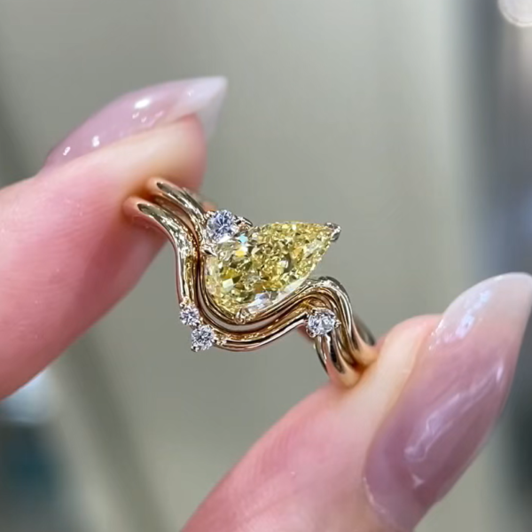 14K Gold Teardrop Yellow Diamond Ring