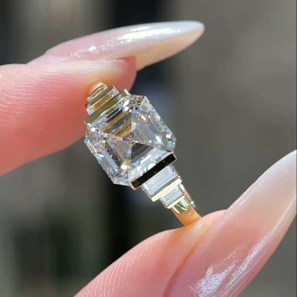 Main diamond 3.00ct Asscher diamond ring,