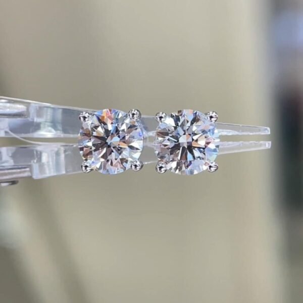 PT950 1.00ct Four-Prong Stud Earrings