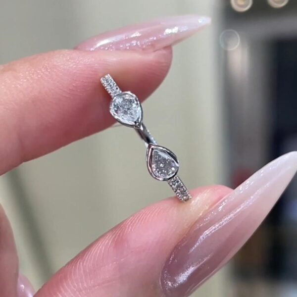 0.225ct pear-shaped open ring
