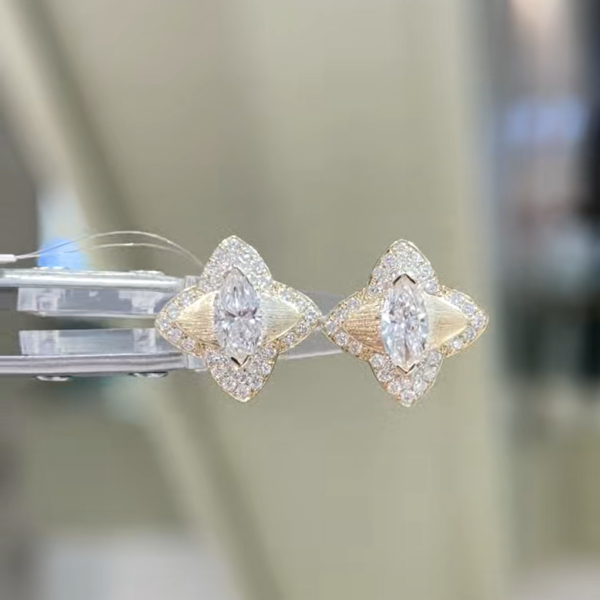 1.244ct Four-Leaf Starburst