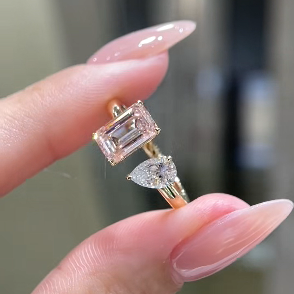 18K Emerald Pink Diamond, Teardrop White Diamond