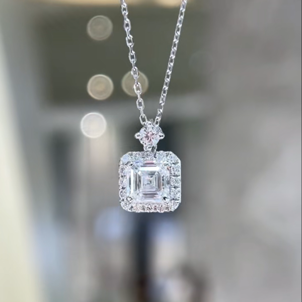Pt950 Classic Bezel-Set Necklace